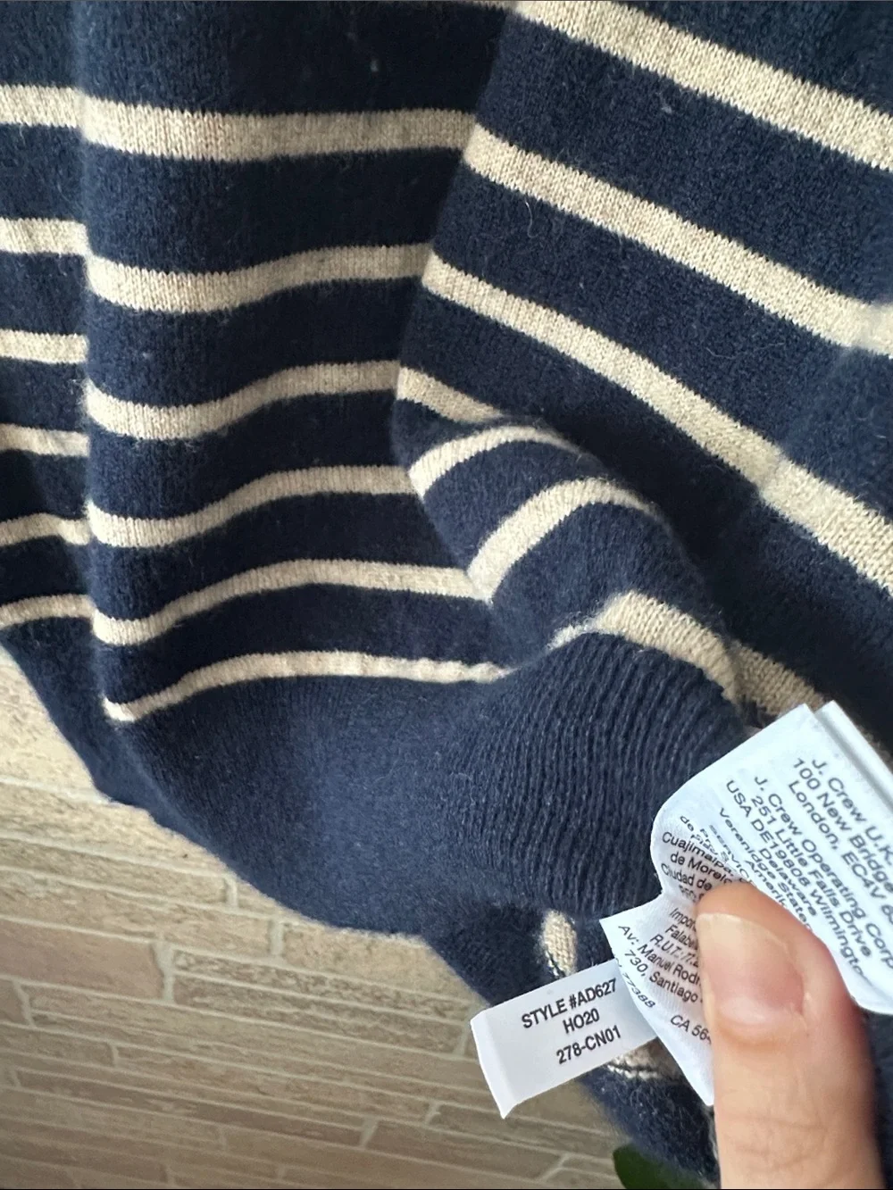 Men’s jcrew 100% Cashmere crewneck sweater in stripe Navy Blue Cream size M